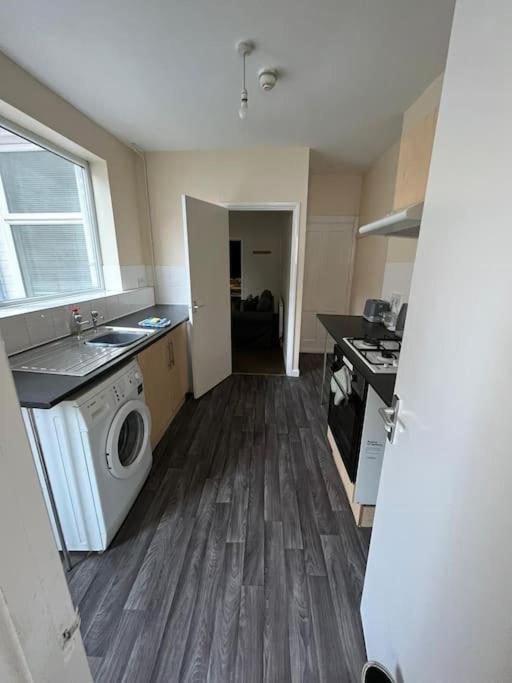Flat 1, 67 Colwick Road Ng2 4Al Nottingham Exterior photo