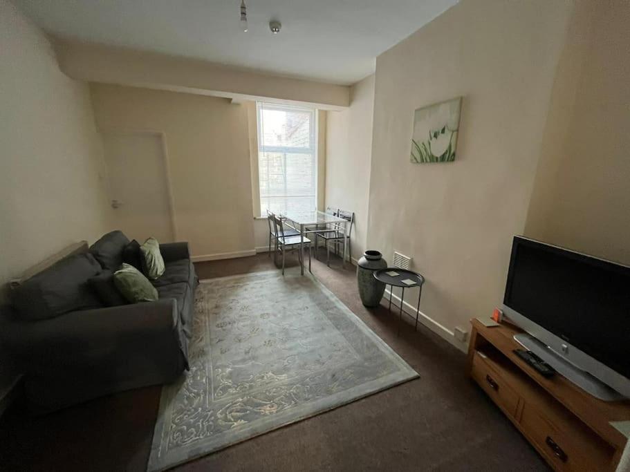 Flat 1, 67 Colwick Road Ng2 4Al Nottingham Exterior photo